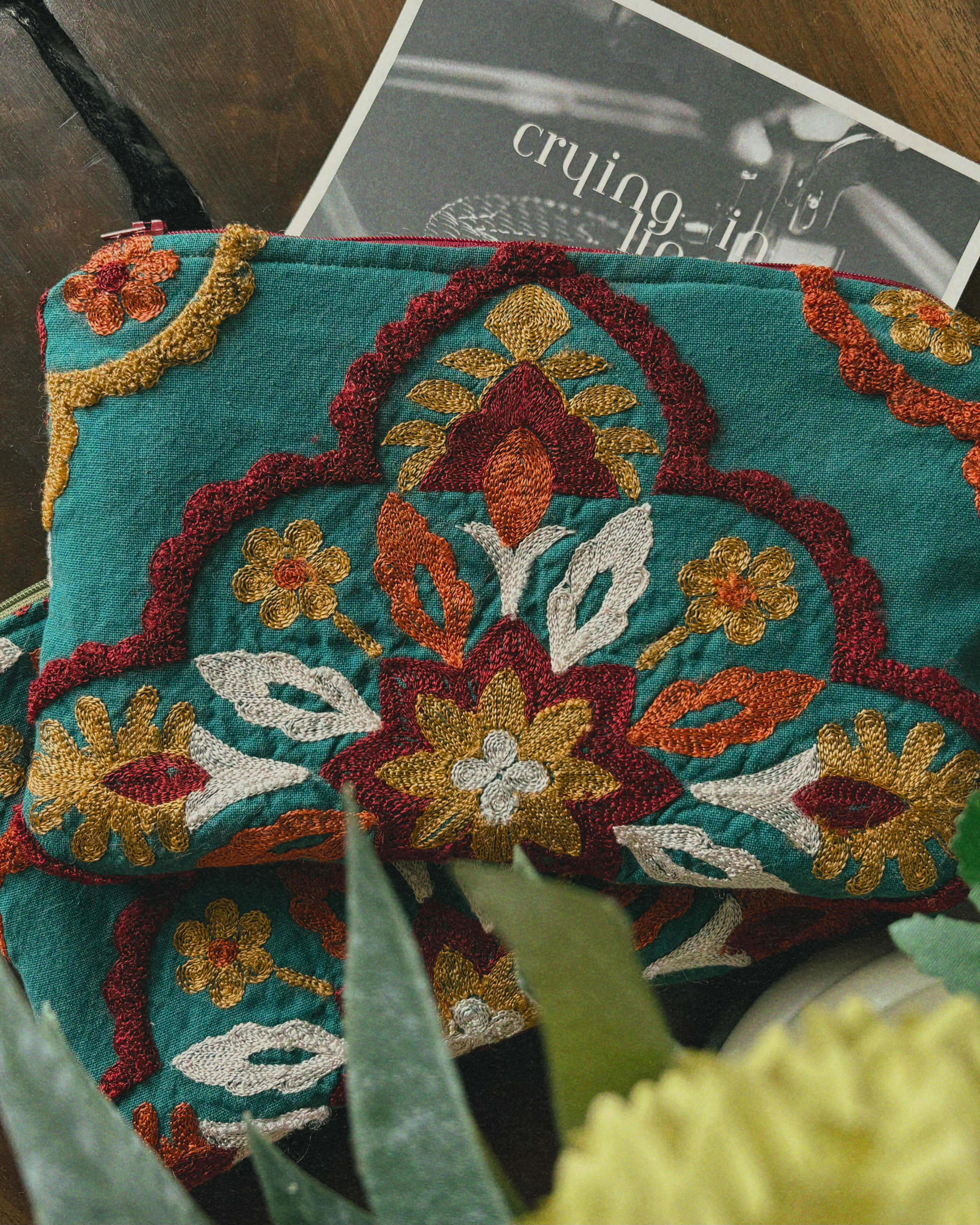 If a Vintage Hotel Lobby Became a Pouch
