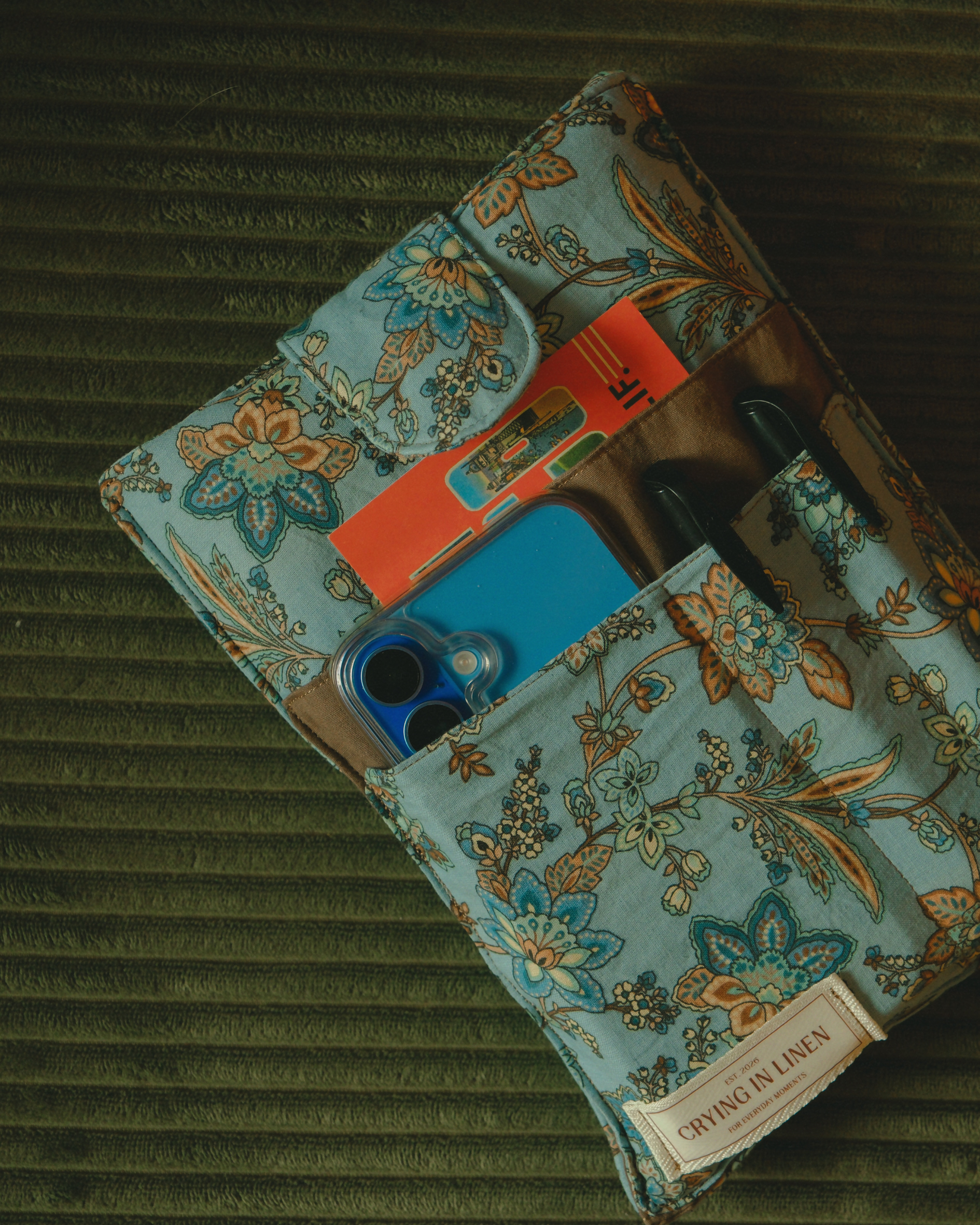 The Reading Room Sleeve: The Veranda Suite