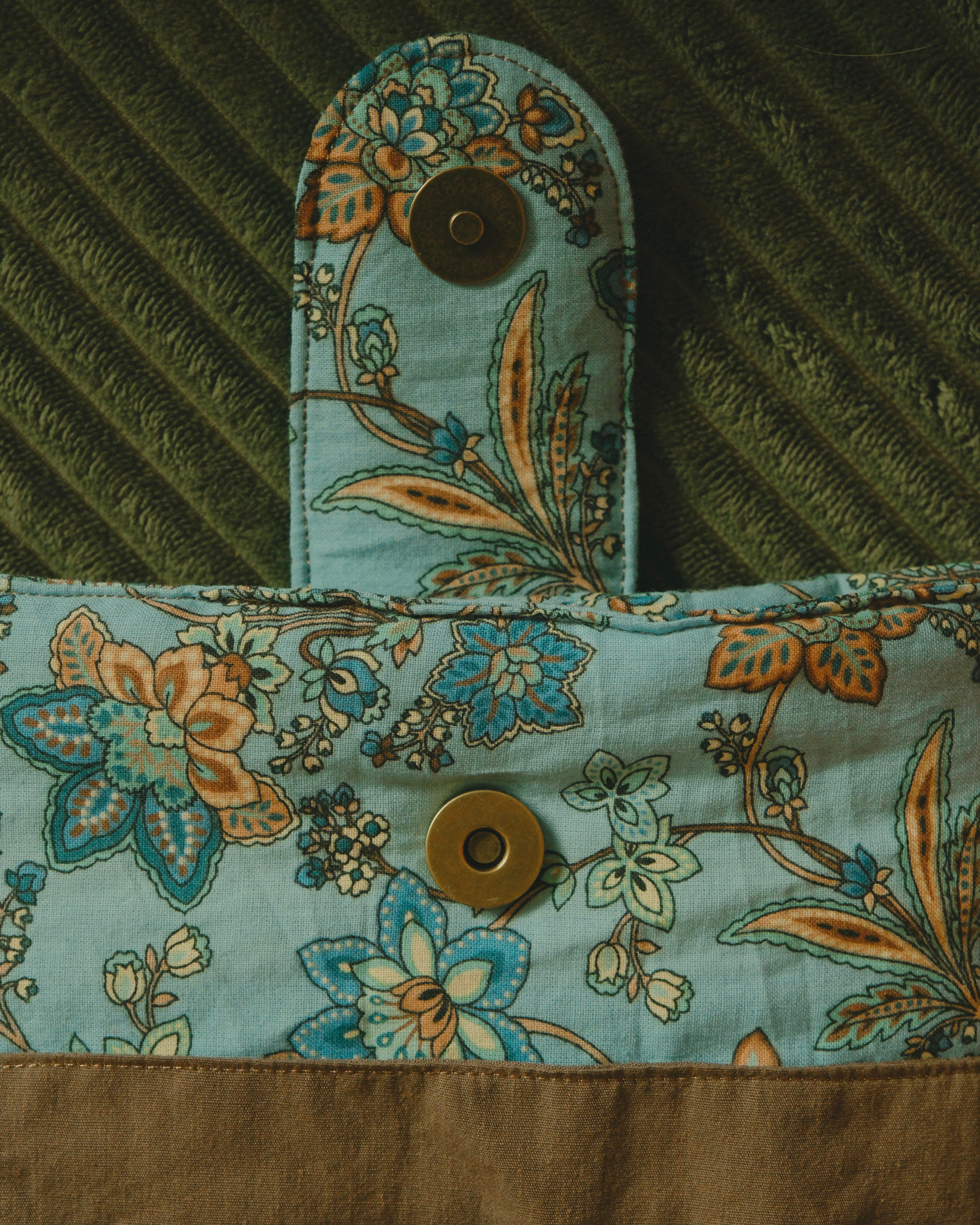 The Reading Room Sleeve: The Veranda Suite
