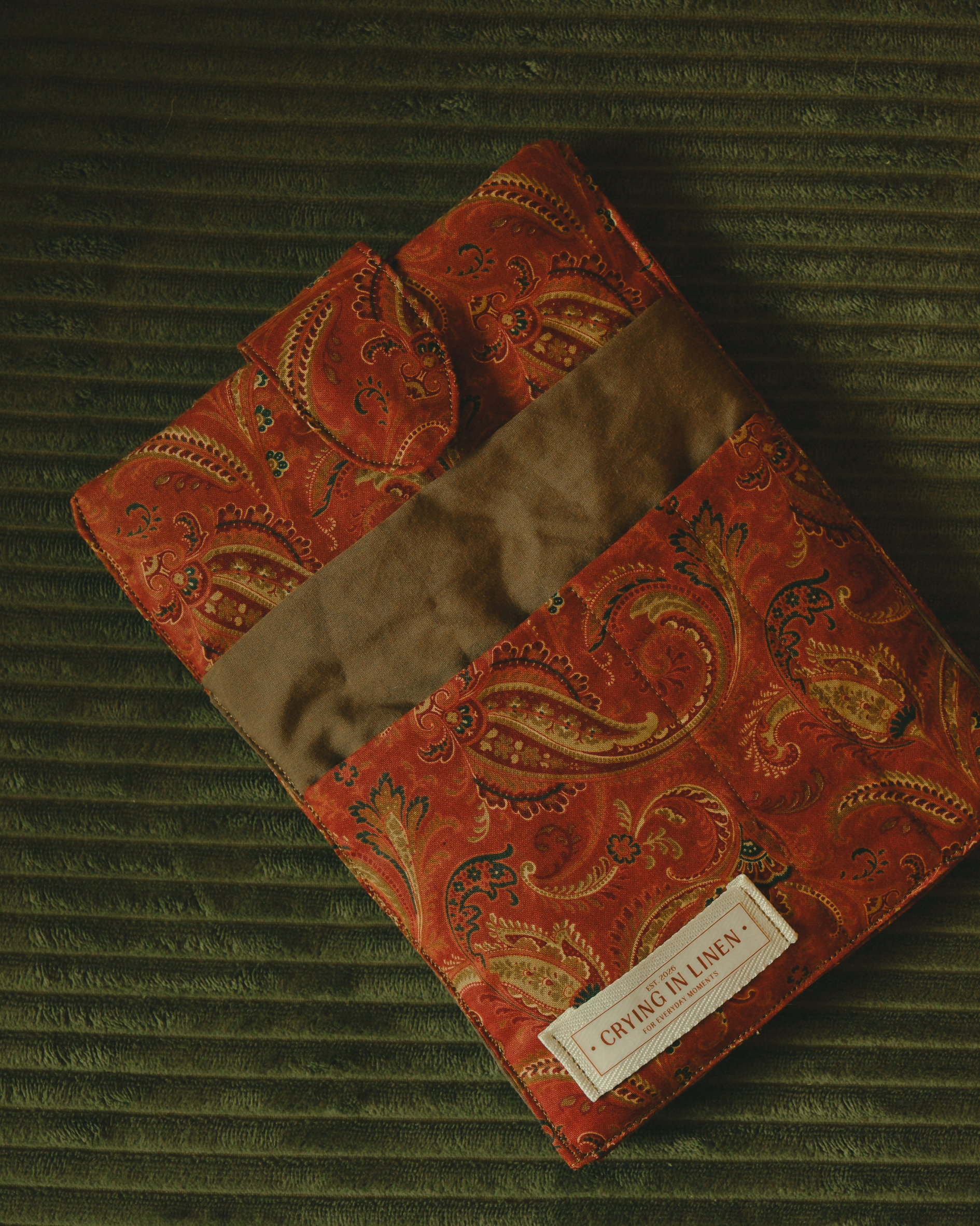 The Reading Room Sleeve: Canyon Ember
