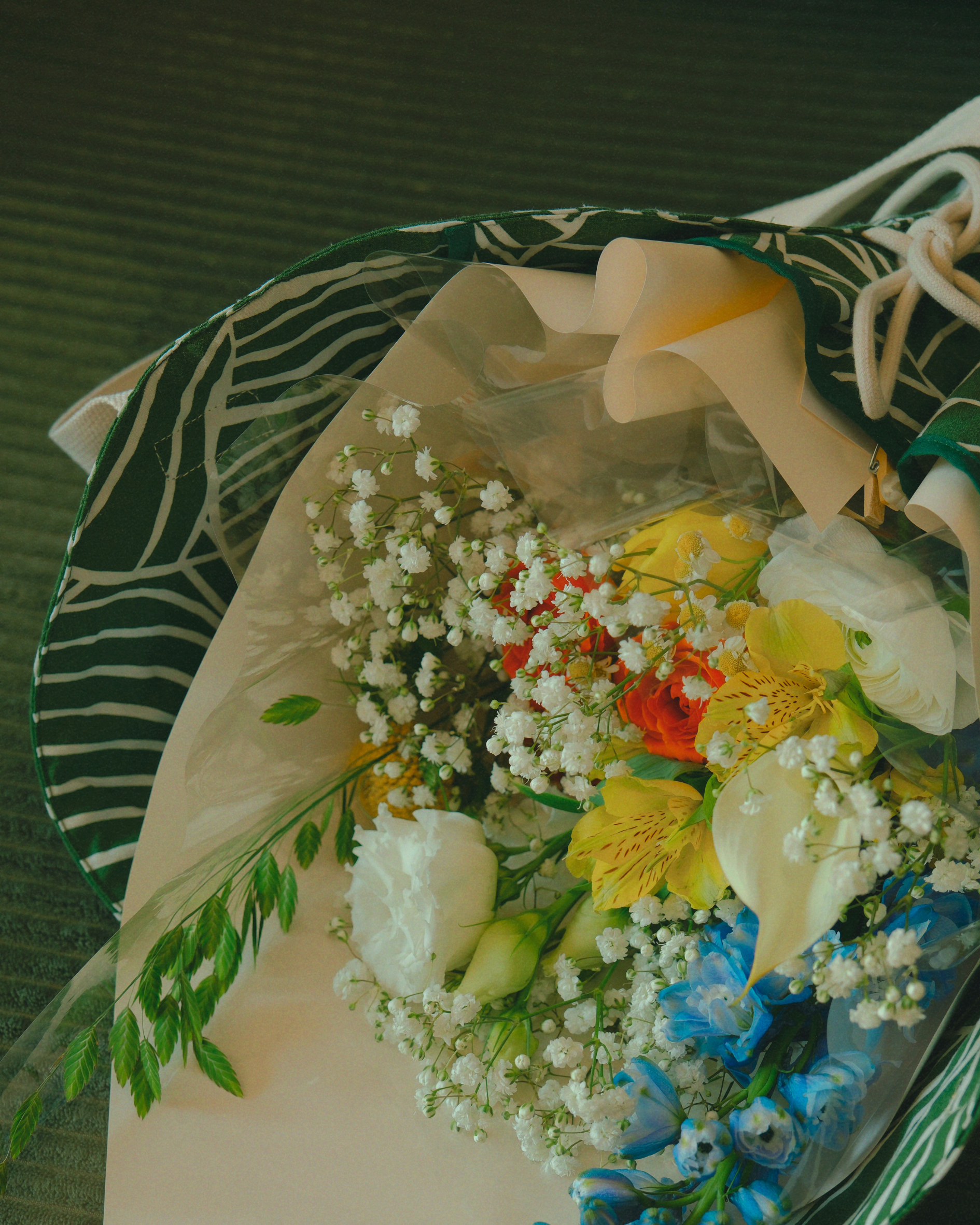 Palm Pavilion Crescent | Flower Bag