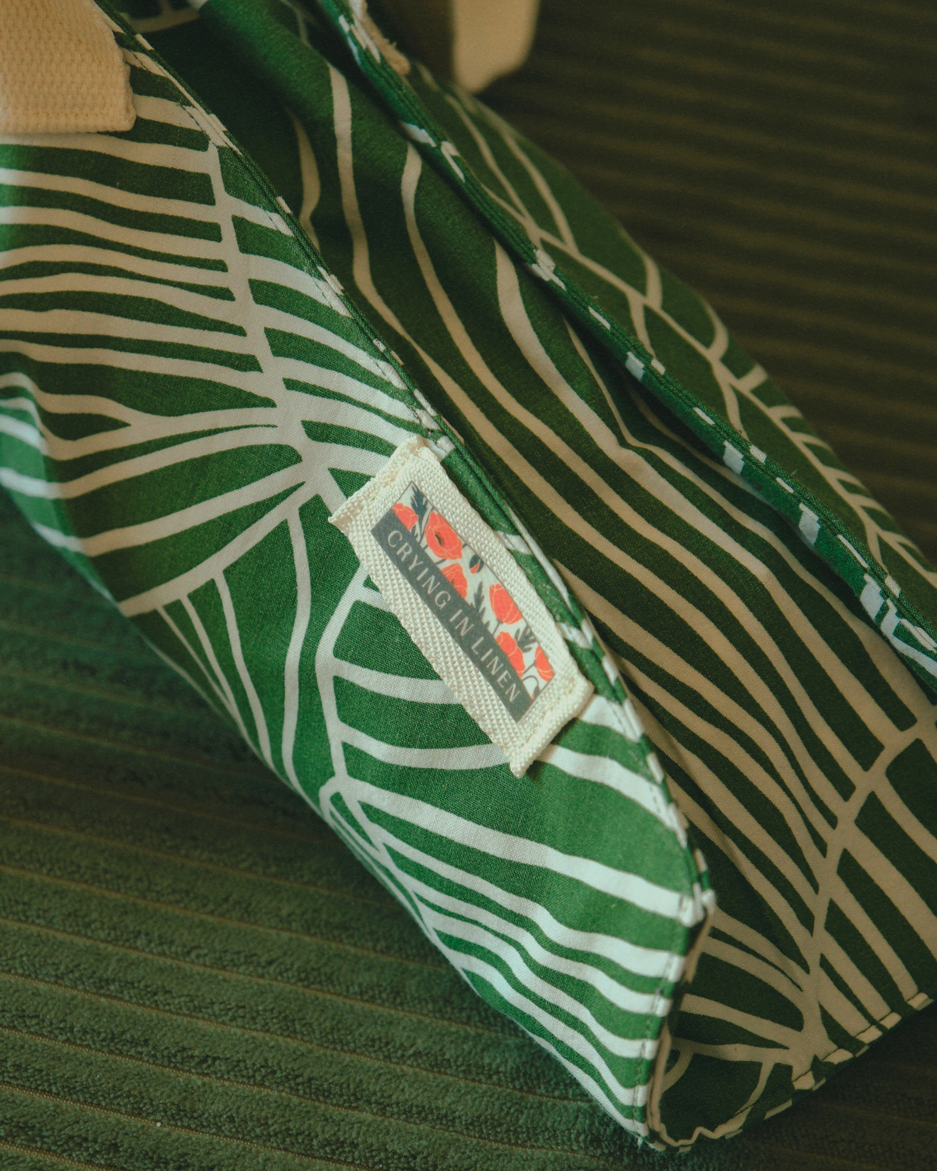 Palm Pavilion Crescent | Flower Bag