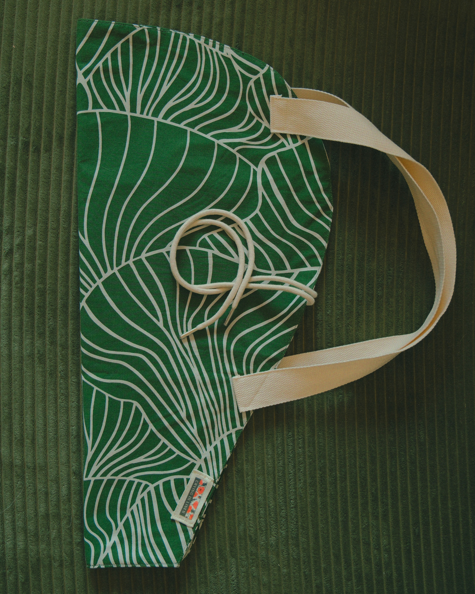 Palm Pavilion Crescent | Flower Bag