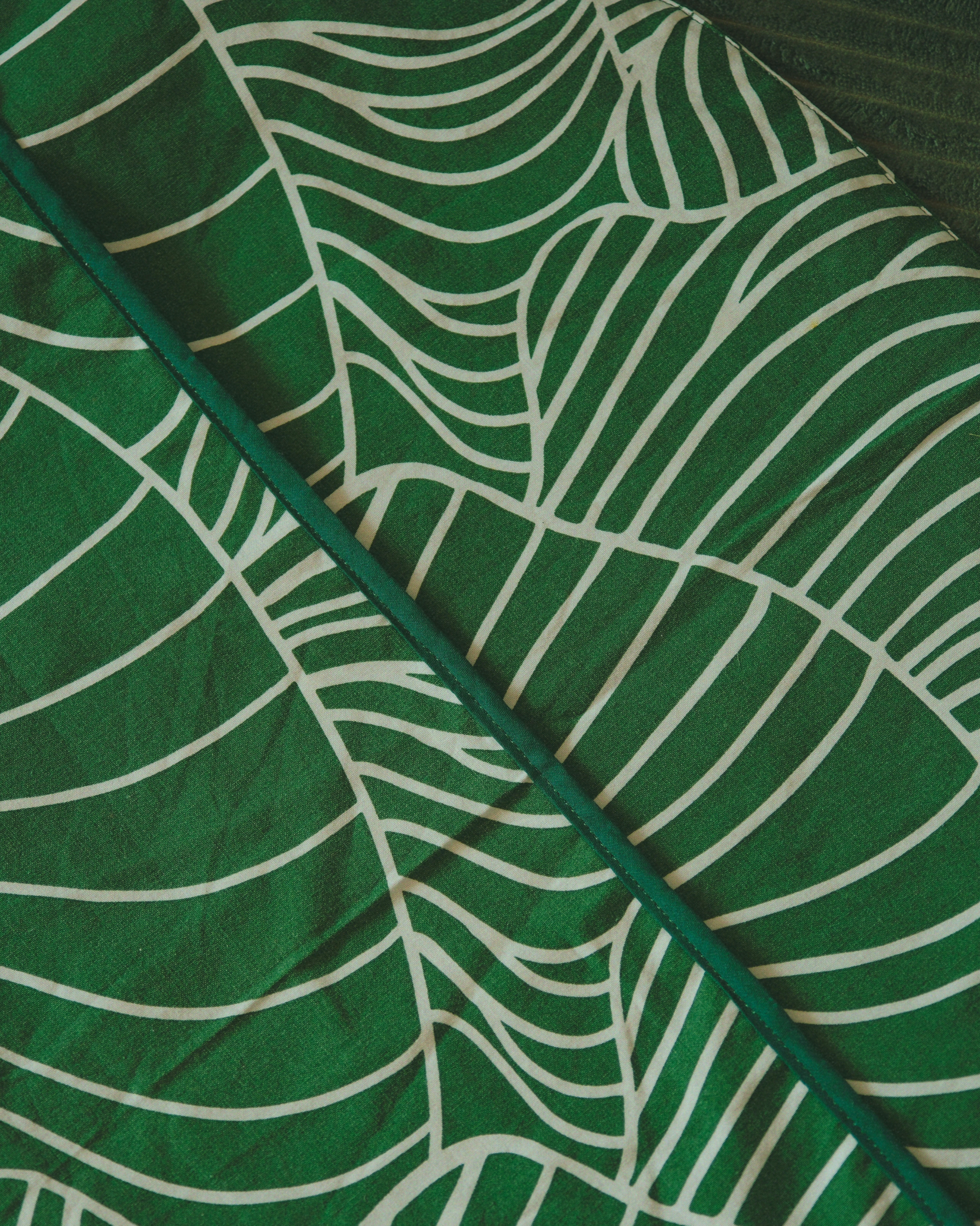 Palm Pavilion Crescent | Flower Bag