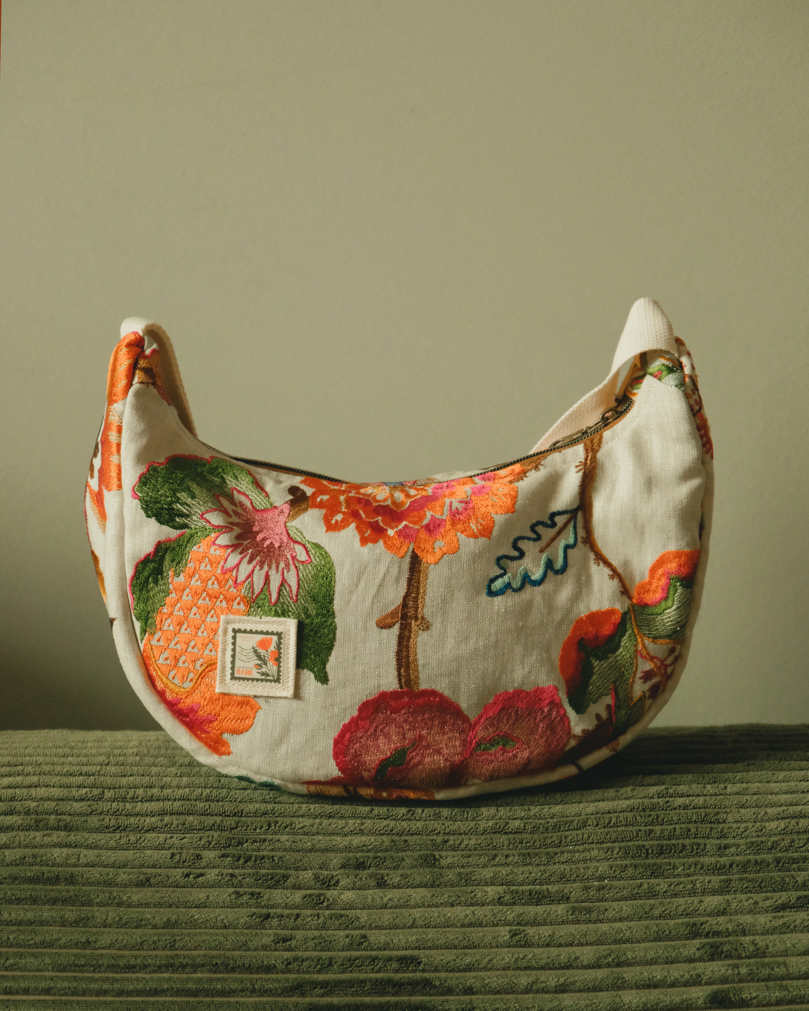 Nomad Atelier Crescent | Small Crossbody Bag